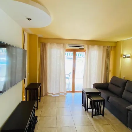 Cozy Close To Fanabe Beach, Tenerife Apartment Costa Adeje (Tenerife)